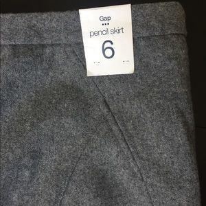 Brand new GAP grey pencil skirt✏️📚